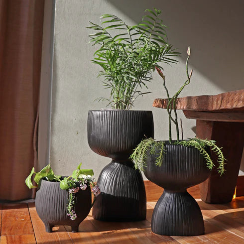 Aden Organic Planter Black