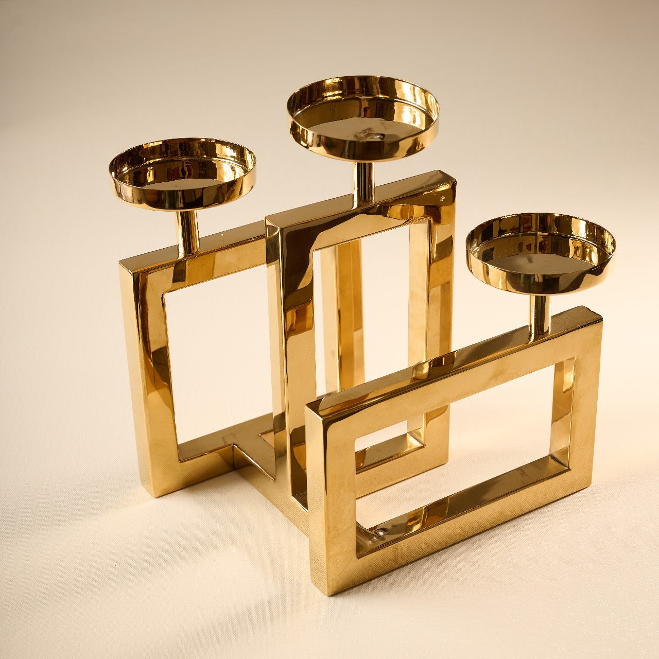 Lustra Candle Holder