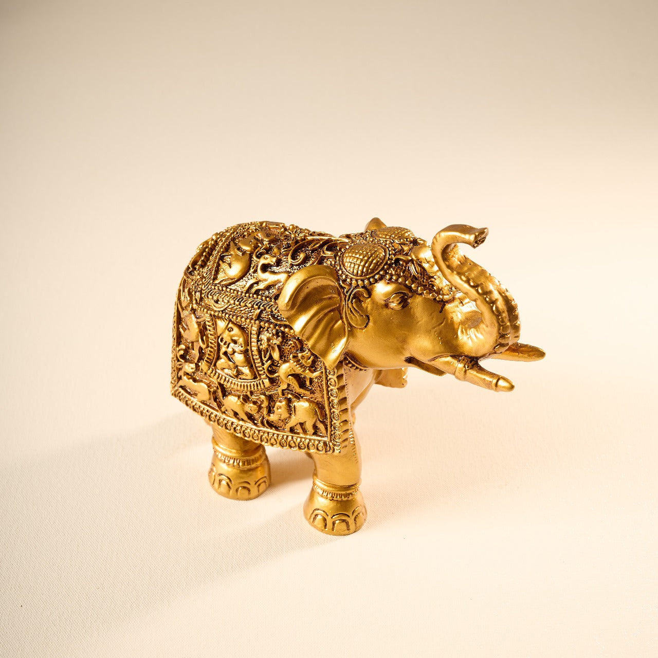 Gajraj Hamper (Gold)