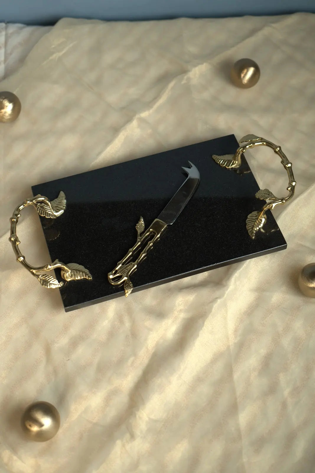 Blossom Platter with Cheese Knife - Gold